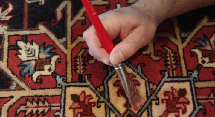 How to Properly Dry a Wet Persian Carpet