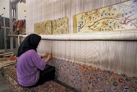 How Long Does It Take To Weave An Oriental Rug? - Oriental Rug Salon